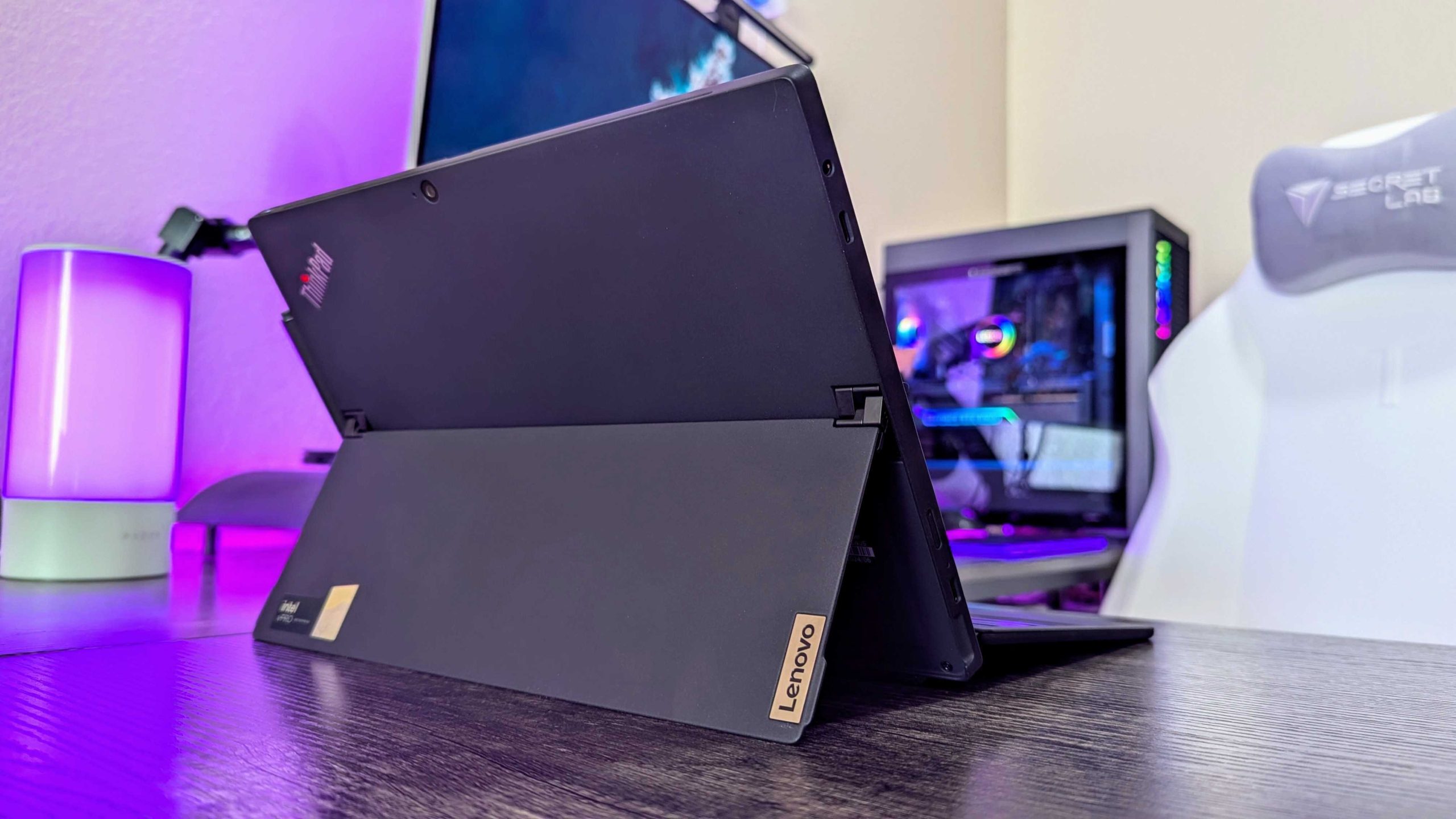 Lenovo Detachable Gen 2 Tablet For Ultimate Portability